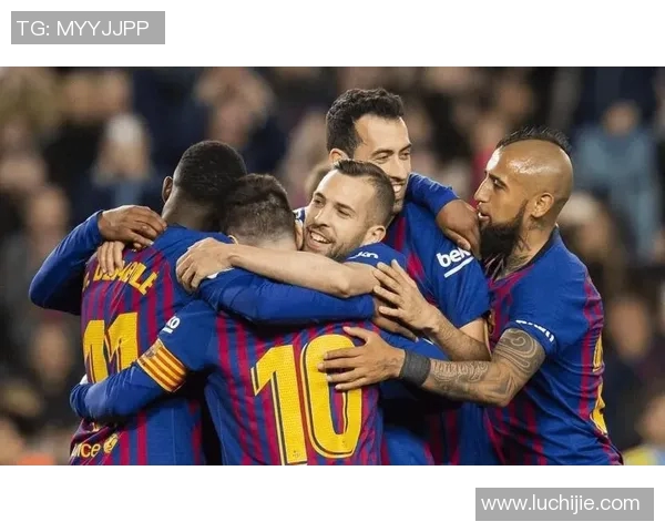 巴萨在欧冠对决中逆袭拜仁展现强大实力与团队合作精神